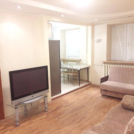 Appartment Near M. 23 Serpnya Харков Екстериор снимка
