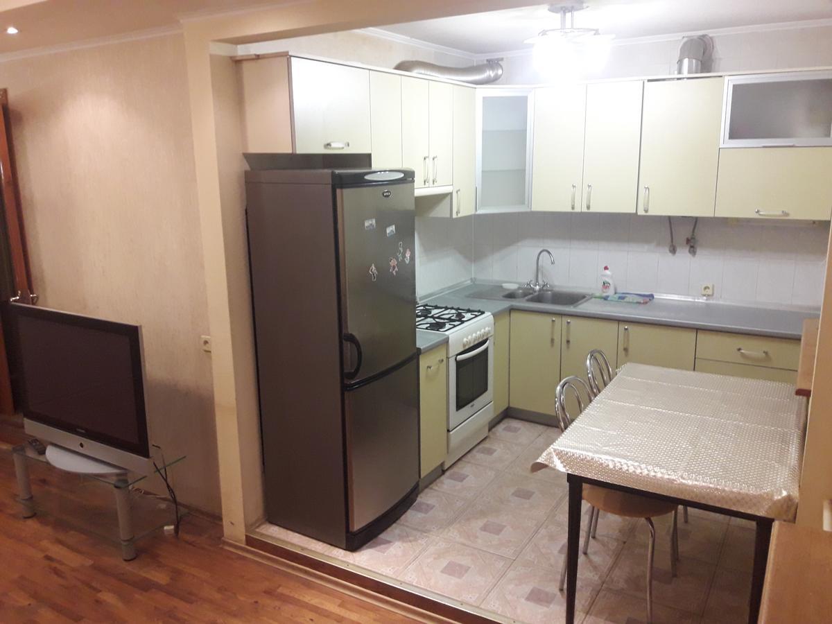 Appartment Near M. 23 Serpnya Харков Екстериор снимка