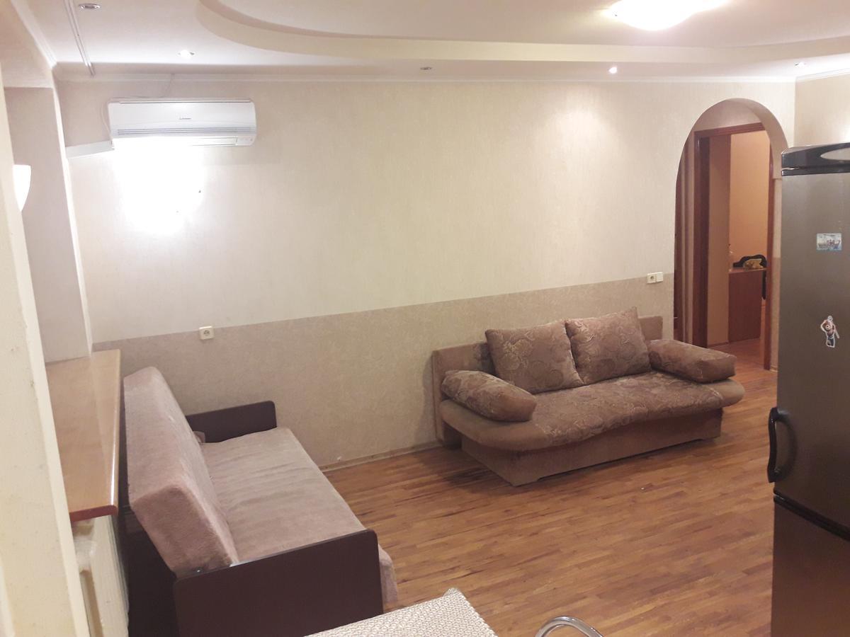 Appartment Near M. 23 Serpnya Харков Екстериор снимка